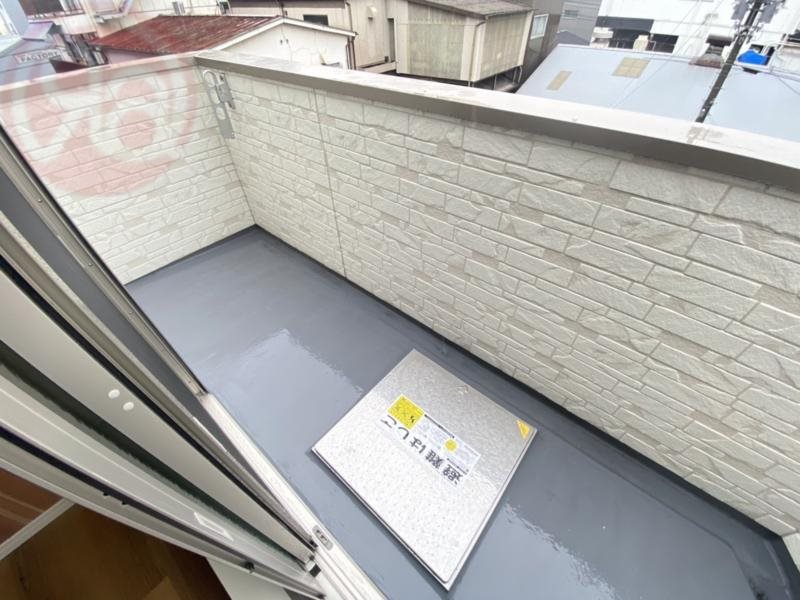 バルコニー　外からの目が気にならないバルコニーで洗濯物が干せます