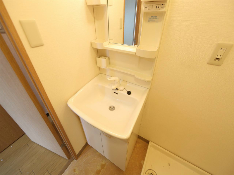 洗面設備　洗面脱衣所（独立洗面台）