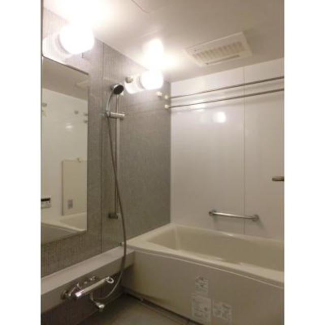 バス・シャワールーム　※写真は同タイプ住戸です。