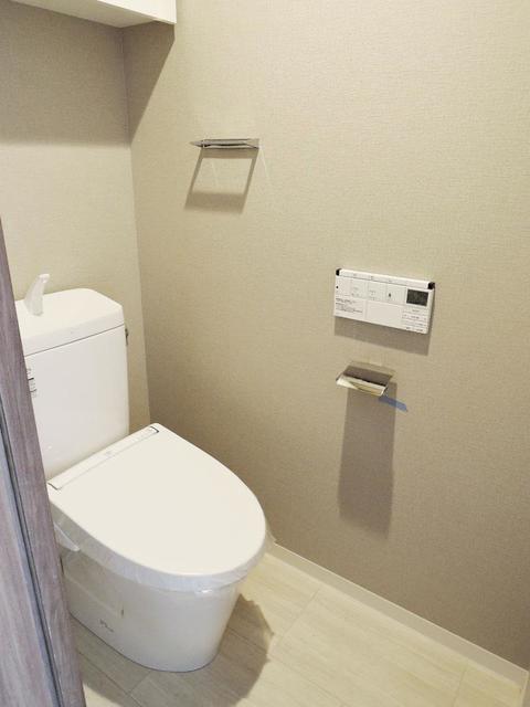 トイレ　※写真は同タイプ住戸です。