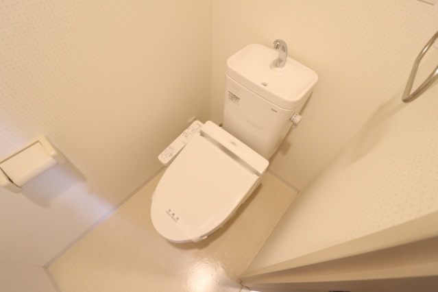 トイレ　洗浄便座付