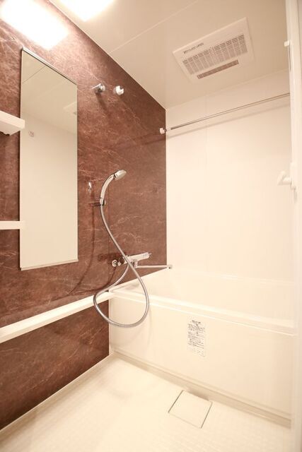 バス・シャワールーム　※別部屋参考写真となります※