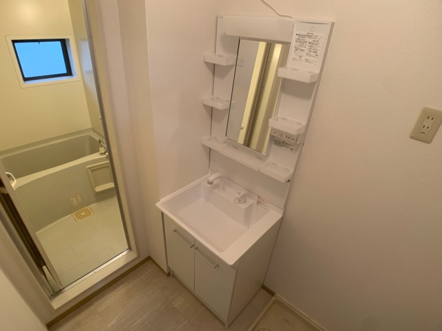 洗面設備　洗髪洗面化粧台付き♪