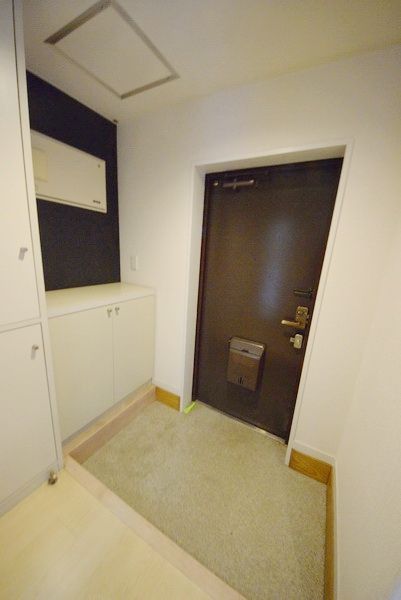 玄関　★お問い合わせはタウンハウジングまで★
