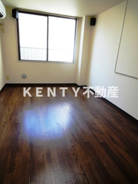 居室・リビング　ゆったり過ごせる居間です