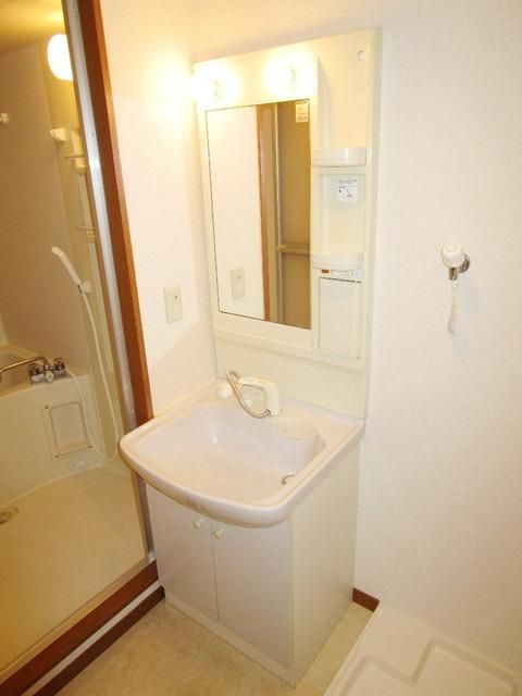 洗面設備　★忙しい朝に便利な独立洗面台★