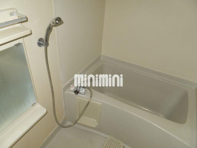 その他　駐車場敷地内には自販機あります