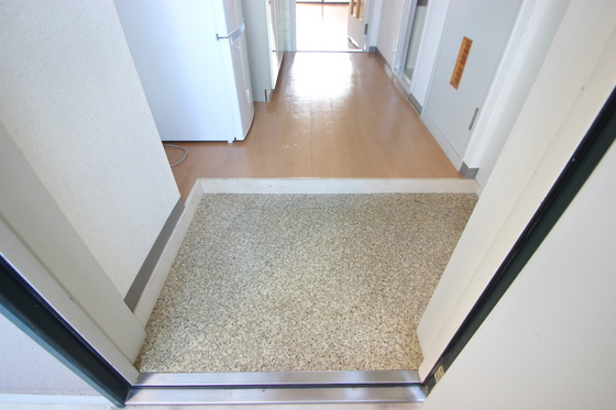 玄関　※別号屋の写真です