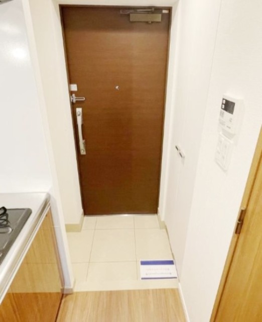 玄関　別部屋同仕様タイプ