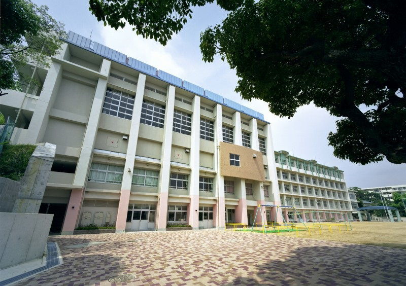 小学校　池田小学校（小学校）まで405m