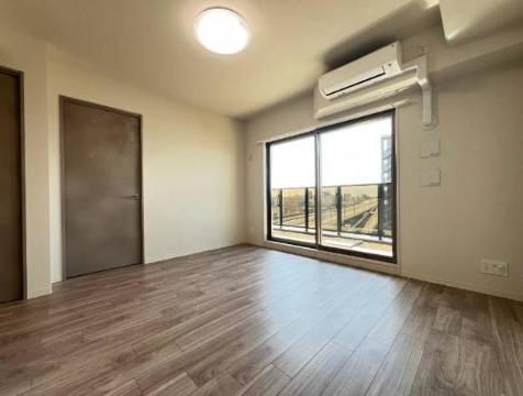 居室・リビング　室内