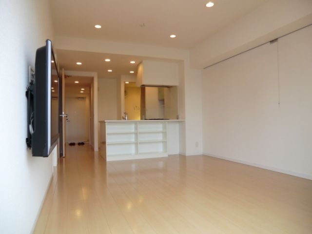 居室・リビング　お部屋によってテレビ取り外しがございます。