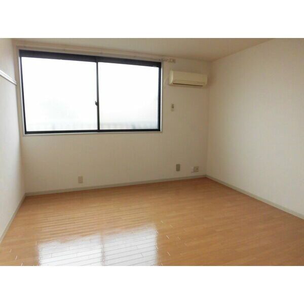 居室・リビング　同じ間取りの別部屋の写真です