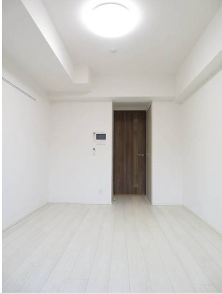 居室・リビング　別部屋反転写真