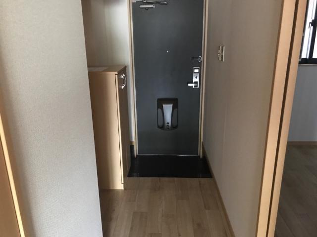 玄関　玄関