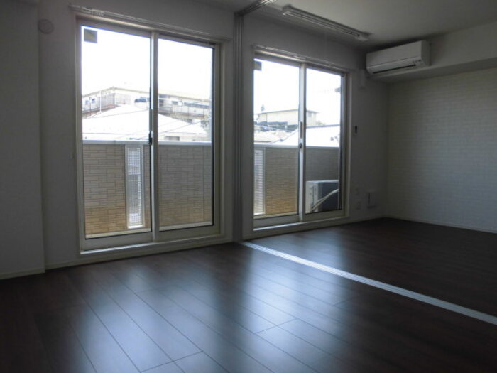 居室・リビング　302 LDK-洋室