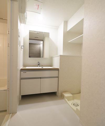 洗面設備　朝の支度はこちらでどうぞ