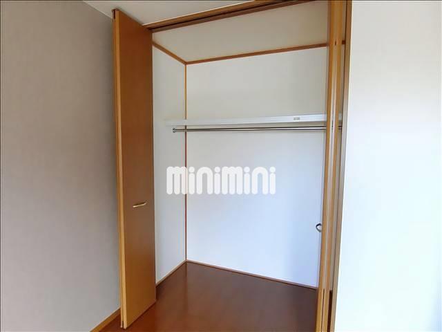 収納　クローゼットでお荷物もすっきり収納。