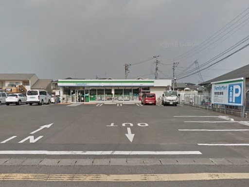 コンビニ　ファミリーマート天神前店（コンビニ）まで533m