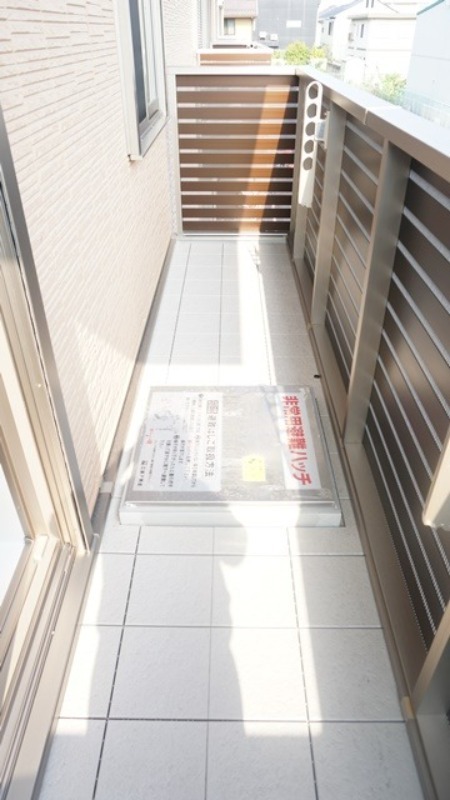 バルコニー　図面と現状に相違がある場合には現状を優先