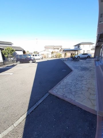 駐車場　駐車スペースもあります☆