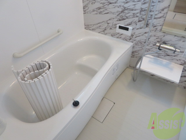 バス・シャワールーム　疲れた時はゆっくり湯船につかってみてはいかがでしょうか。