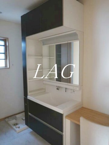 洗面設備　独立洗面台です。