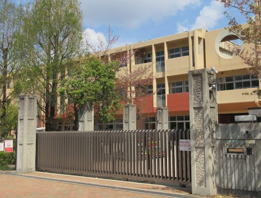 小学校　甲子園浜小学校（小学校）まで807m