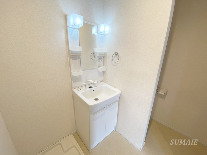 洗面設備　独立洗面台です☆