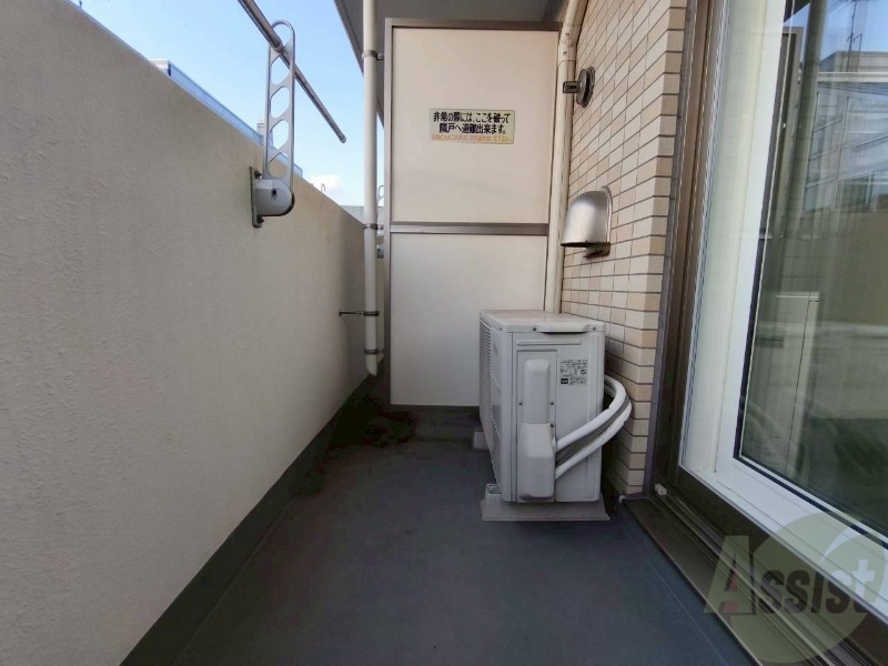 バルコニー　バルコニーが付いていますので一息ついてみてはいかがですか。