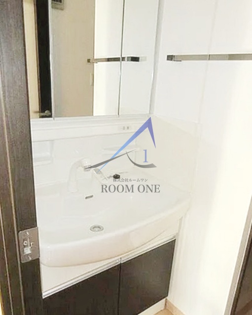 洗面設備　洗面台です。