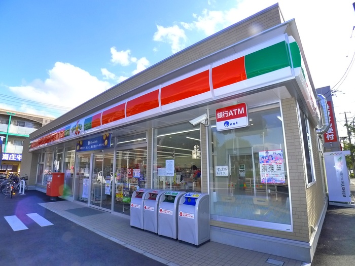 コンビニ　サンクス（コンビニ）まで664m