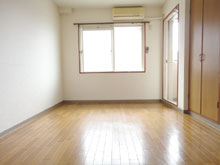 居室・リビング　陽の入る明るいお部屋です！