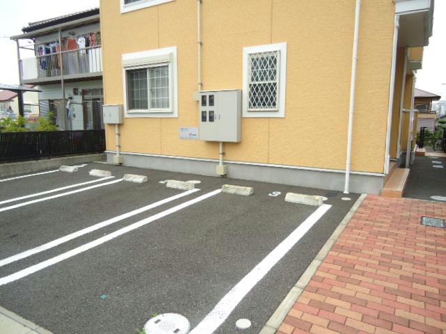 駐車場　駐車場