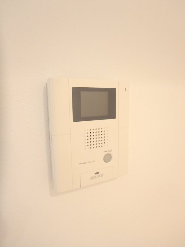 セキュリティ　モニター付きインターホンで夜でも安心対応