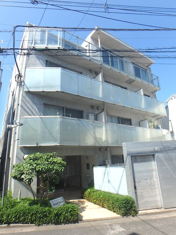 建物外観　オートロック付きのデザイナーズマンション