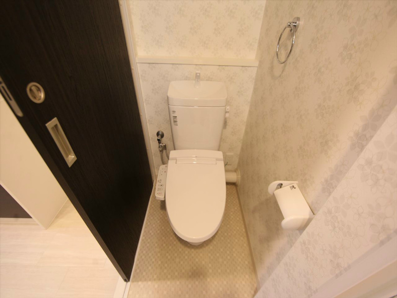 トイレ　温水洗浄便座付トイレ