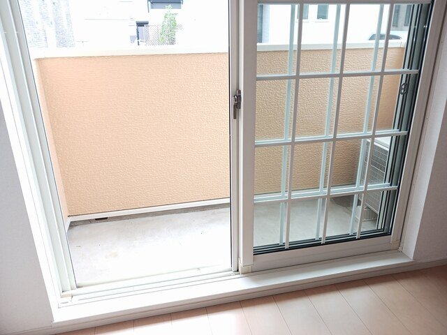 バルコニー　陽当たり良好なバルコニーです