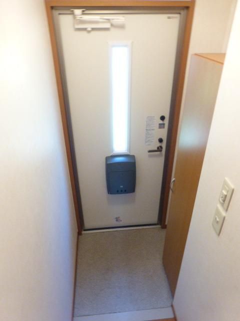 玄関　★シューズボックス付・身支度がしやすい玄関スペースです★