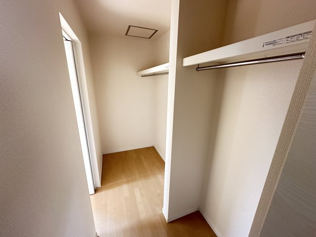 その他　ウォークスルークローゼット