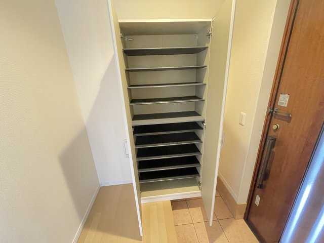 収納　写真はイメージです。色仕様は現況優先になります。