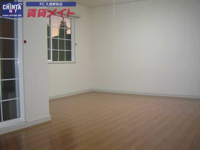 居室・リビング　同型参考写真