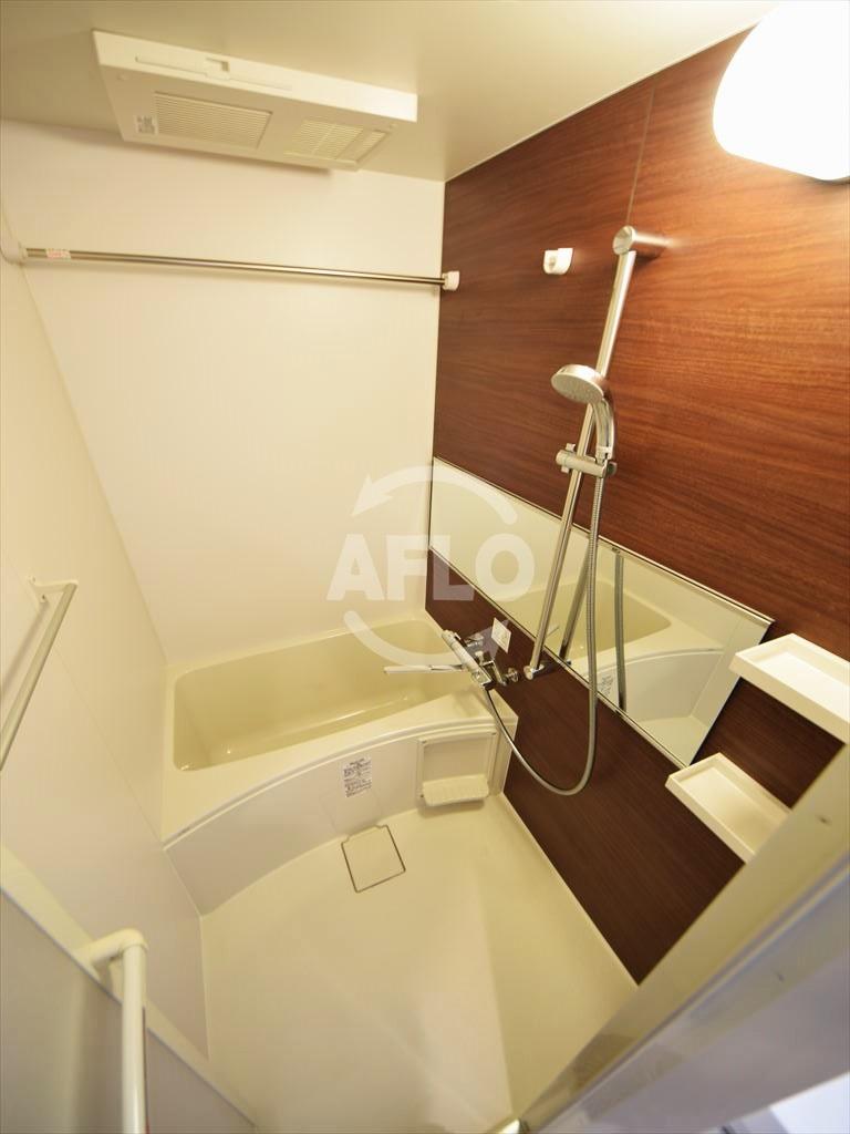 バス・シャワールーム　レオンコンフォート難波リオ　清潔なお風呂