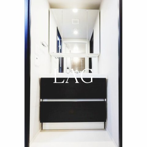 洗面設備　独立洗面台です。