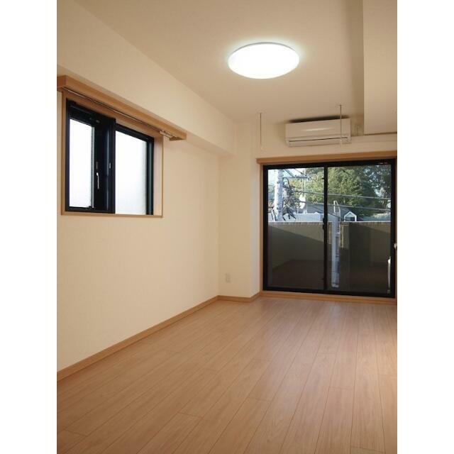 居室・リビング　※別部屋参考写真