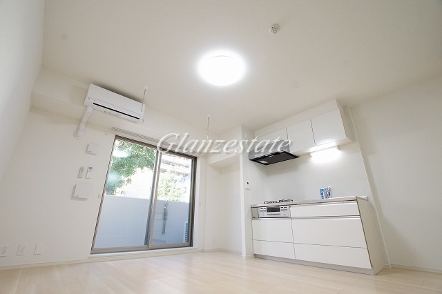 居室・リビング　☆広々したお部屋☆