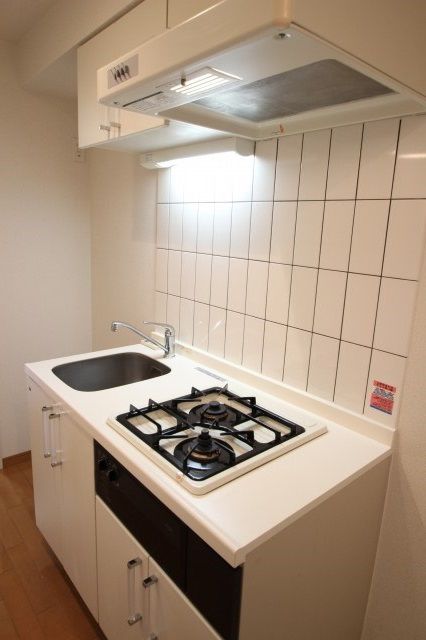 キッチン　同マンション別部屋参照。