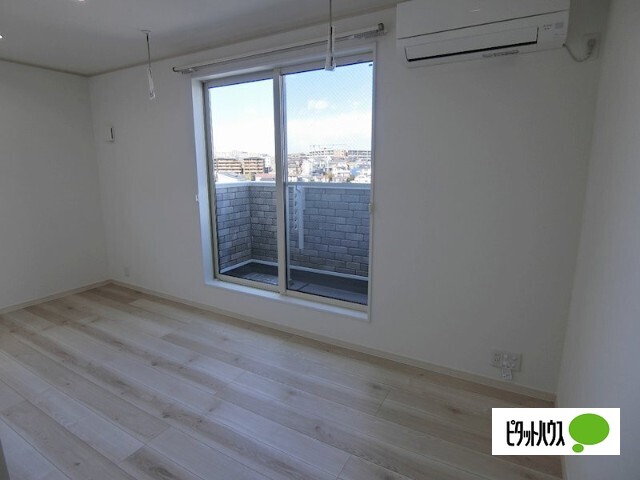 居室・リビング　フローリングです♪