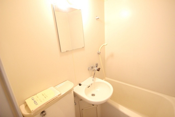 洗面設備　※別部屋の写真です