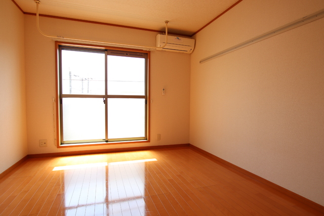 居室・リビング　清潔感のある洋室のお部屋！